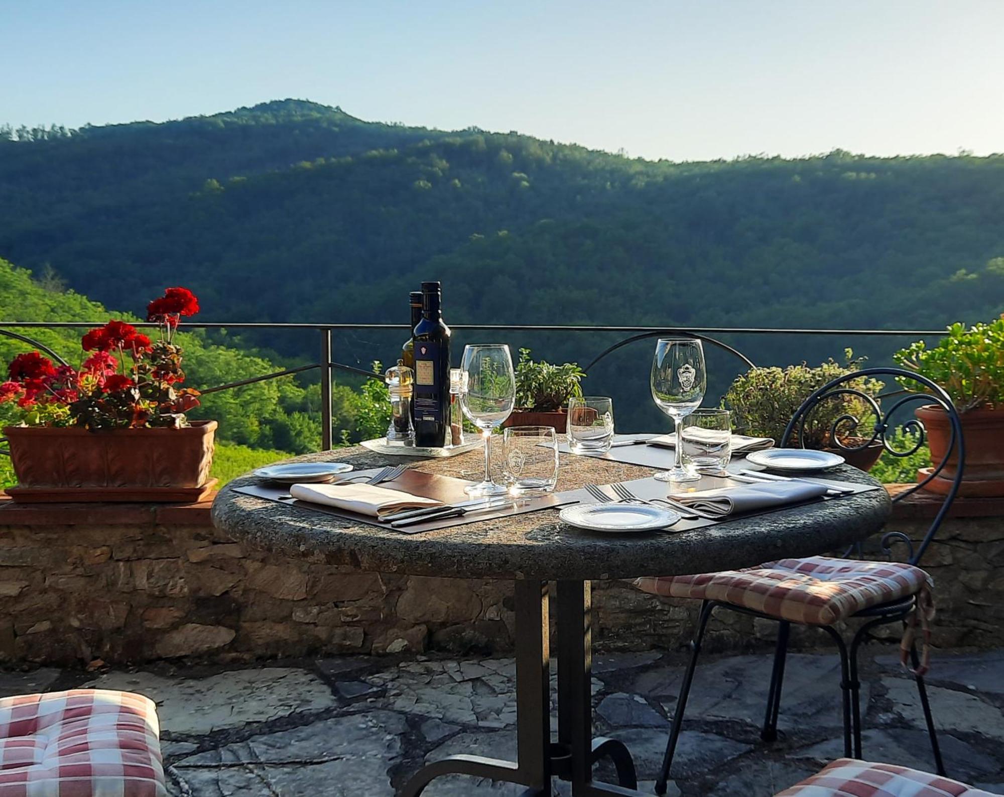 Borgo Livernano - Farmhouse With Pool Radda in Chianti Kültér fotó