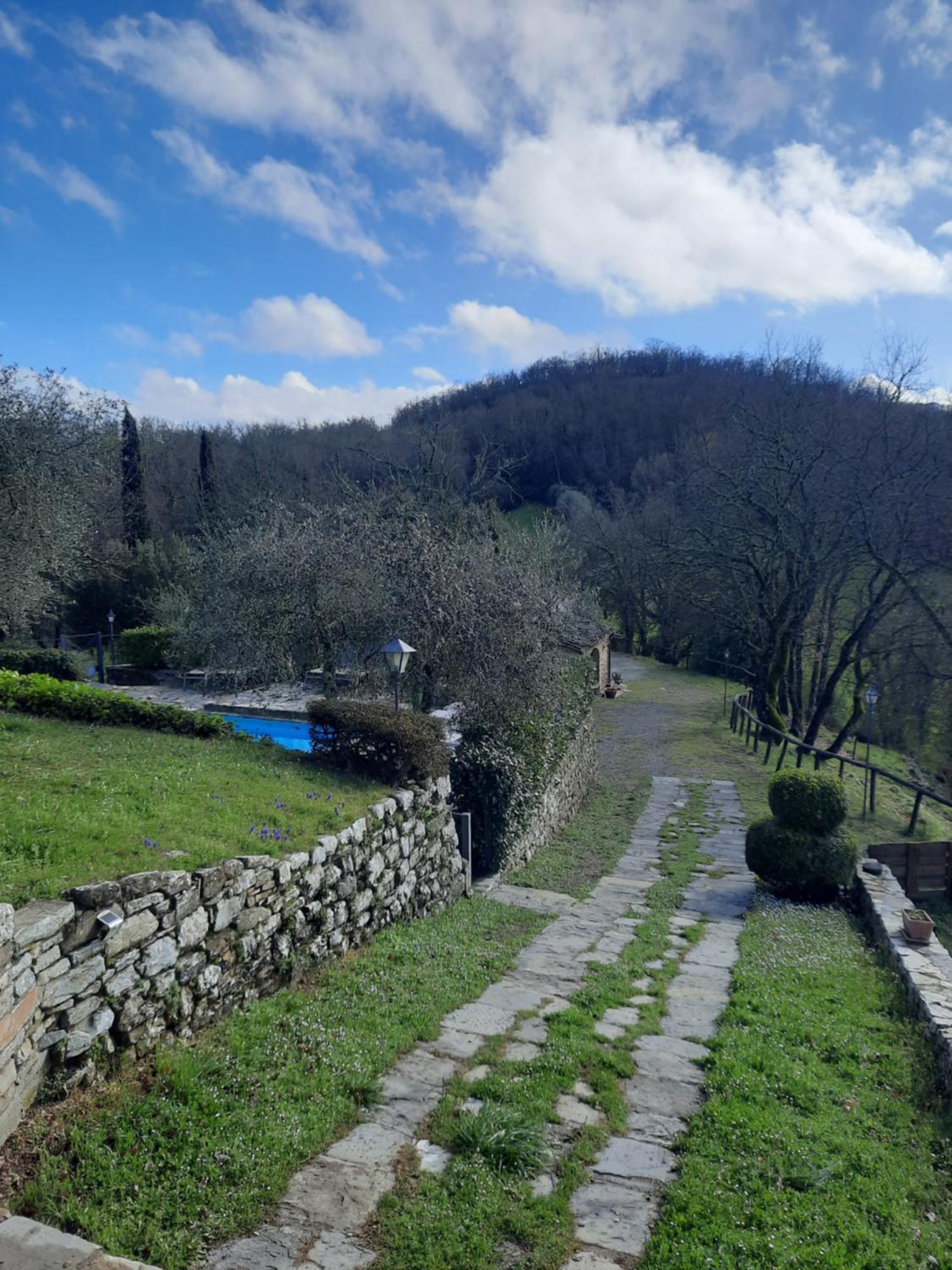 Borgo Livernano - Farmhouse With Pool Radda in Chianti Kültér fotó